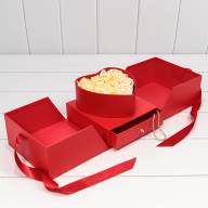 Коробка Куб 18,8*18,8*18,4 &quot;Сюрприз&quot; с атласной лентой Красный 1/12 Арт: 720172/3 - Коробка Куб 18,8*18,8*18,4 "Сюрприз" с атласной лентой Красный 1/12 Арт: 720172/3