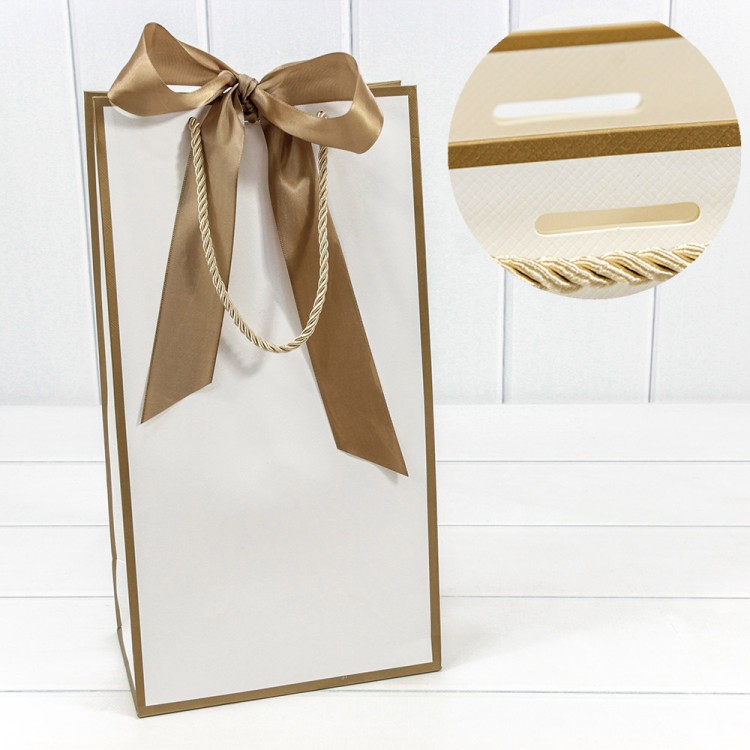 Пакет подарочный с лентой 20*38*12 210г Белый 1/10 1/120 Арт: 000504EM/1